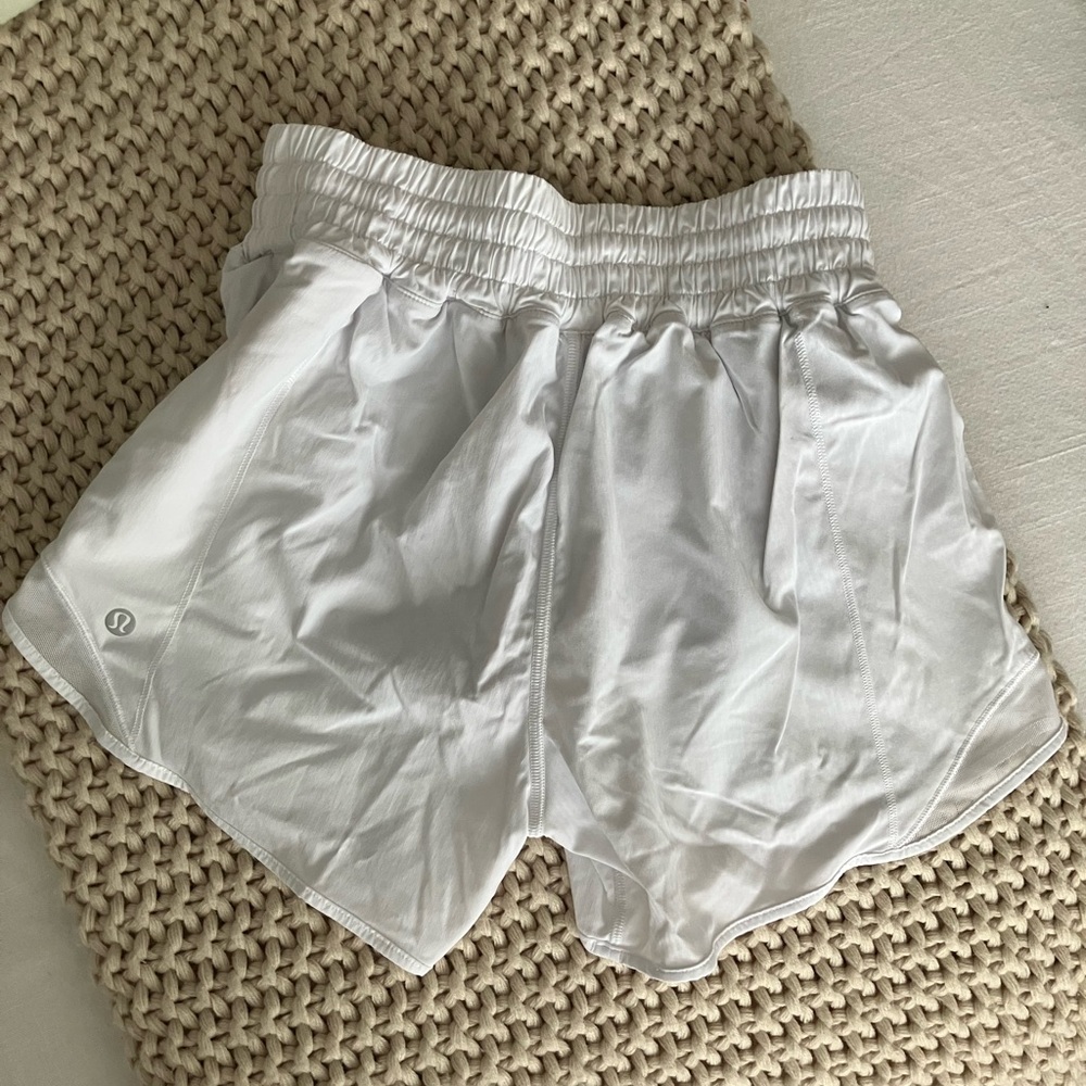 Lululemon Hotty Hot HR Short 4” - Picture 4 of 6